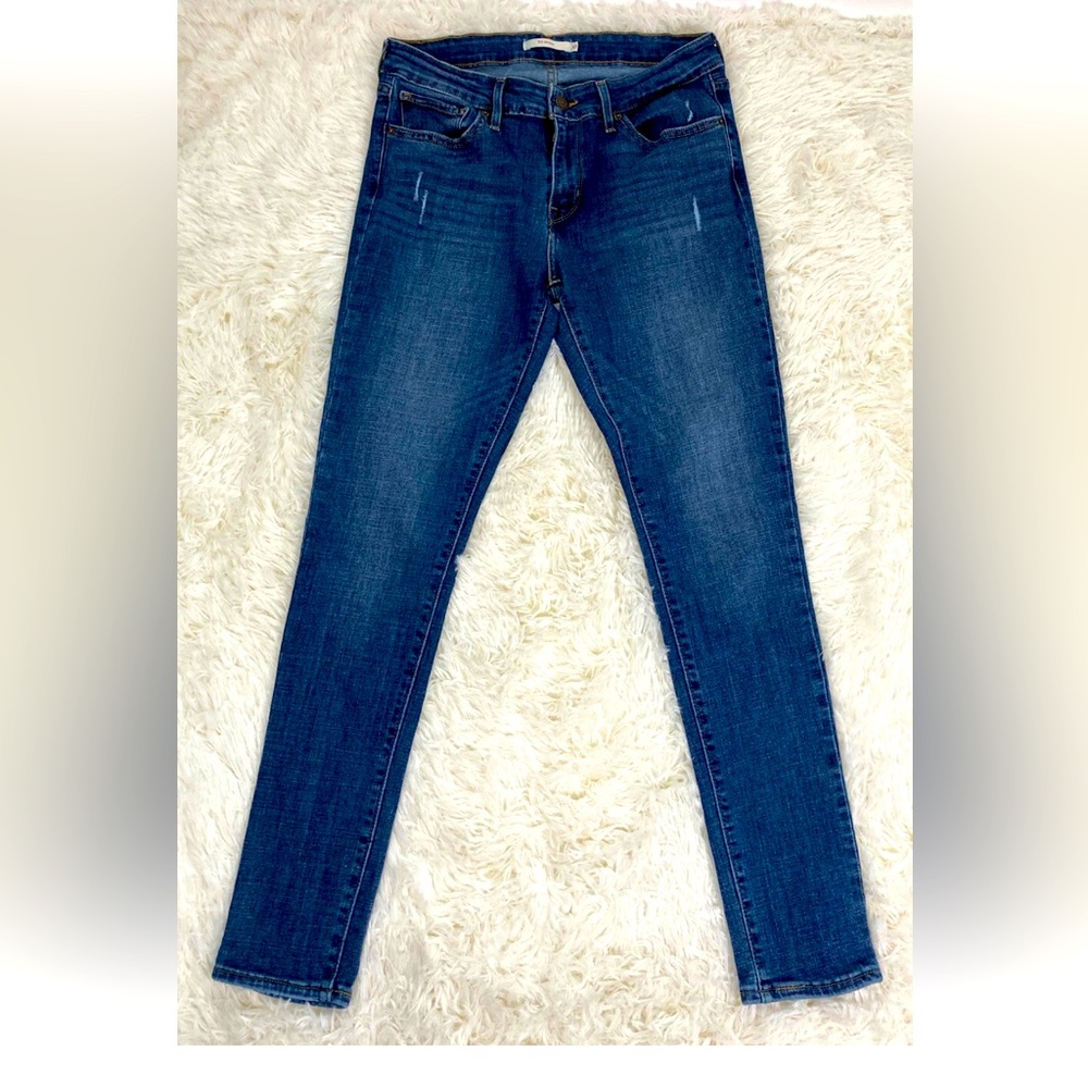 Levi's 711 Skinny Women's Jeans Size 29.5 x 31.5  Medium Wash Slight Distressed